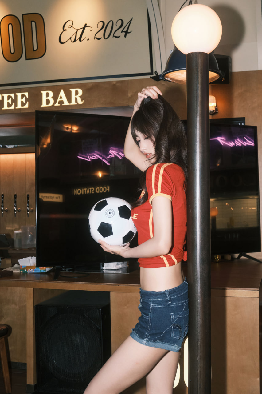 穆里尼奥执教风格解析与争议探讨